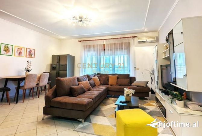 Shtepi me qera 2+1 ne Tirane - 700 Euro