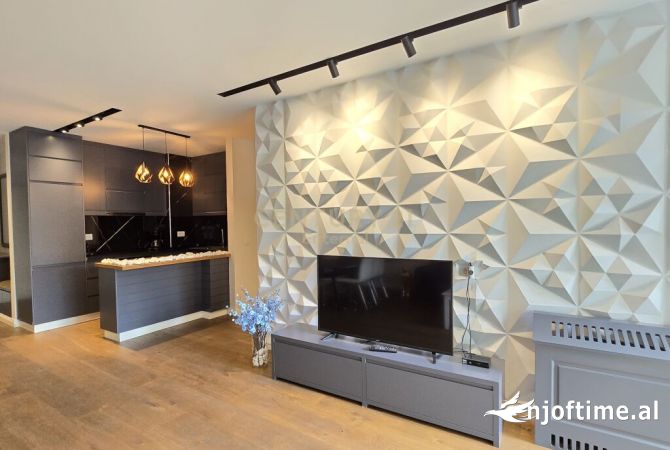 Ambient biznesi me qera 3+1 ne Tirane - 2,000 Euro