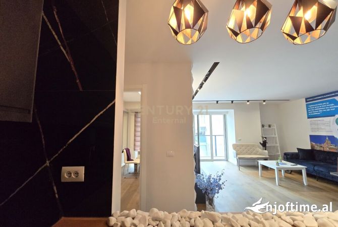 Ambient biznesi me qera 3+1 ne Tirane - 2,000 Euro
