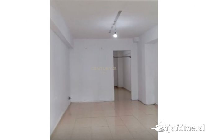 Ambient biznesi me qera 1+1 ne Tirane - 650 Euro