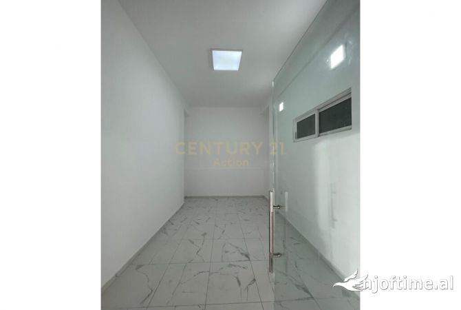 Ambient biznesi me qera 1+1 ne Tirane - 750 Euro