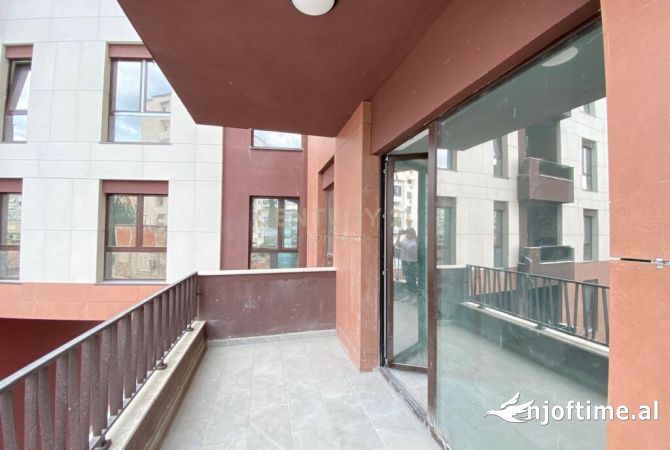 Ambient biznesi me qera 3+1 ne Tirane - 800 Euro