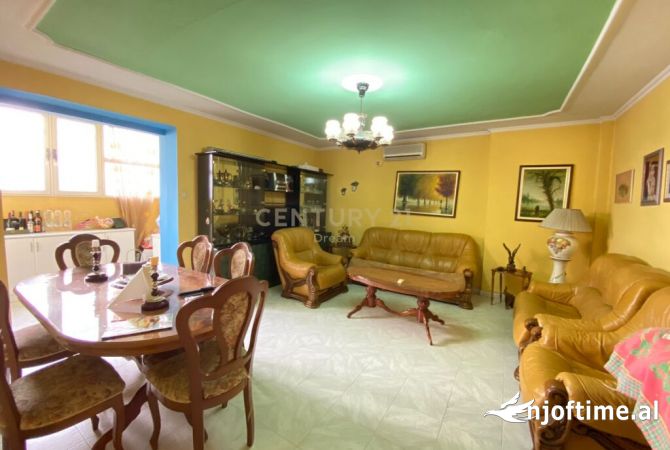 Shtepi ne shitje 2+1 ne Tirane - 180,000 Euro