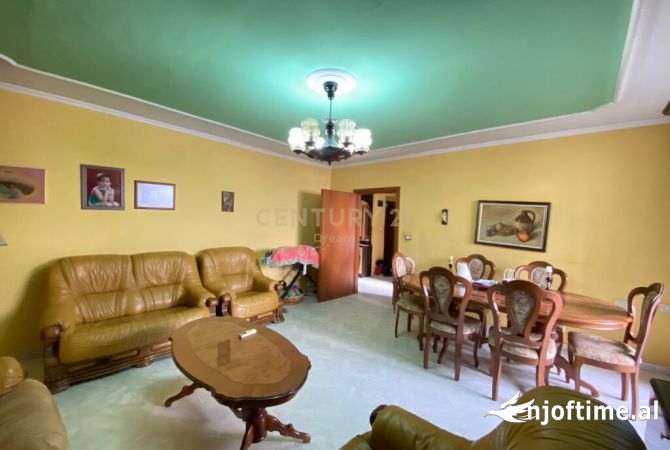 Shtepi ne shitje 2+1 ne Tirane - 180,000 Euro