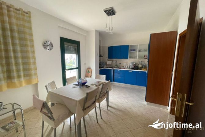 Casa in affitto 3+1 a Tirana - 1,000 Euro