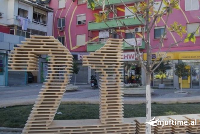 Ambient biznesi me qera 3+1 ne Tirane - 1,500 Euro