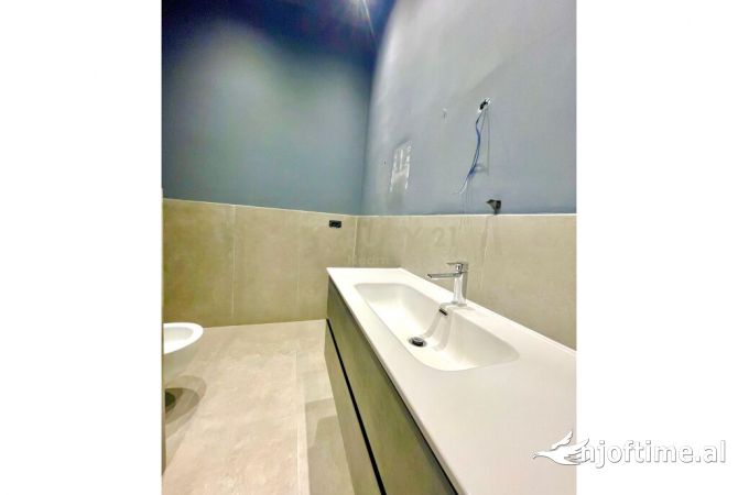 Stadiumi Dinamo jepet me qera ambient per zyra