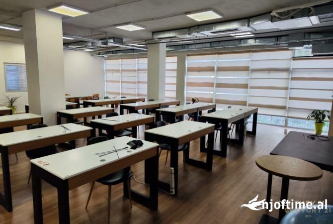 Ambient biznesi me qera 3+1 ne Tirane - 3,000 Euro