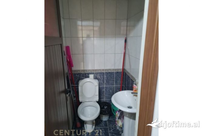 Myslym Shyri jepet me qera ambient zyrash