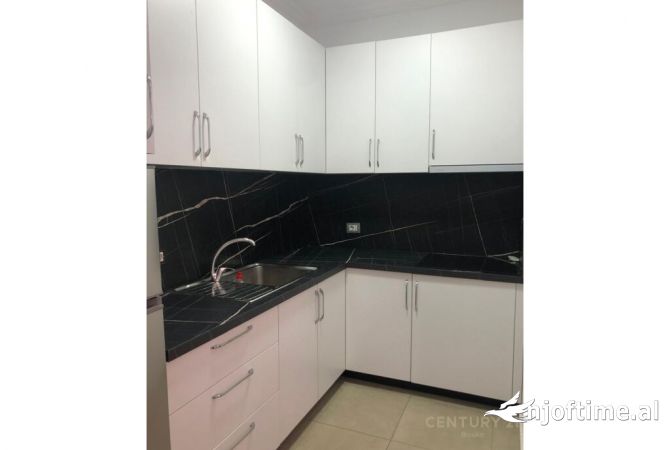 Shtepi me qera 3+1 ne Tirane - 700 Euro