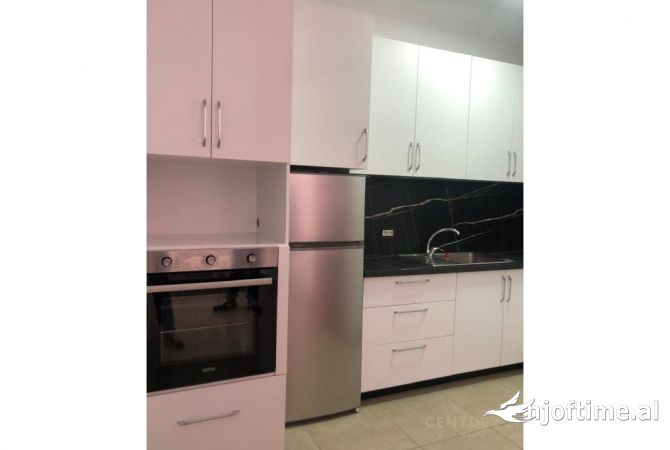 Shtepi me qera 3+1 ne Tirane - 700 Euro