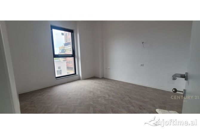 AMBJENT ZYRE PER QIRA TE GARDEN BUILDING!