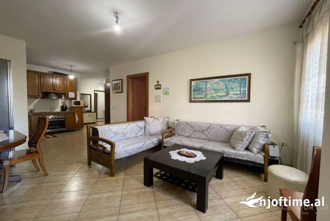 Shtepi ne shitje 1+1 ne Tirane - 72,000 Euro