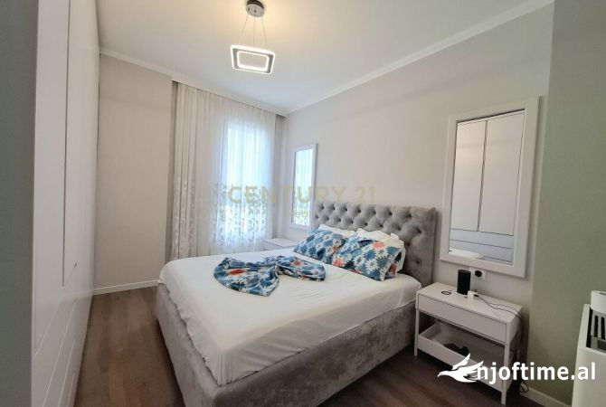 Shtepi me qera 2+1 ne Tirane - 700 Euro