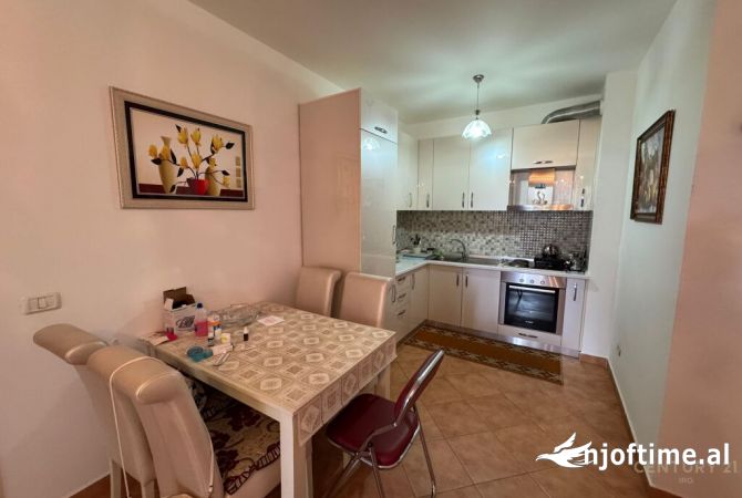 Shtepi me qera 2+1 ne Tirane - 600 Euro
