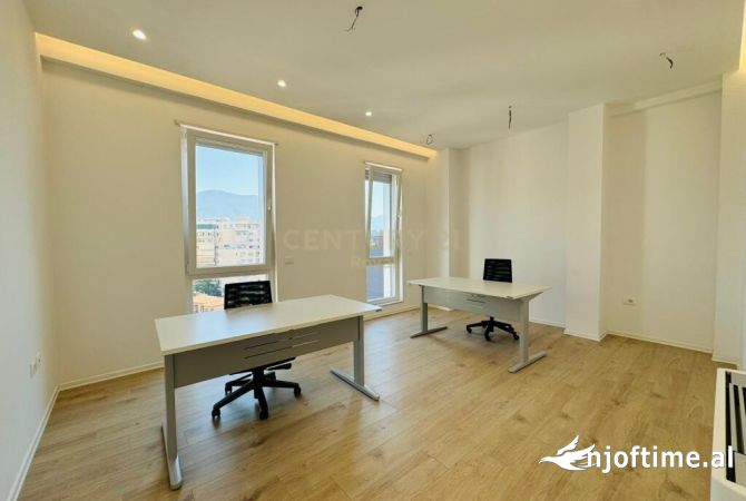 Ambient biznesi me qera 3+1 ne Tirane - 2,000 Euro