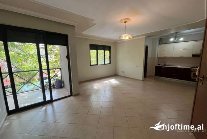 Shtepi ne shitje 2+1 ne Tirane - 160,000 Euro
