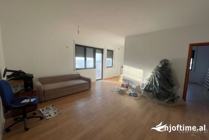 Shtepi me qera 2+1 ne Tirane - 600 Euro