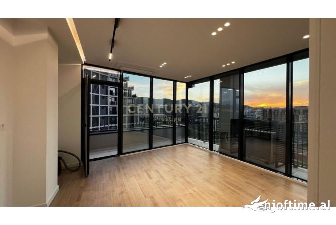 Ambient biznesi me qera 3+1 ne Tirane - 2,200 Euro