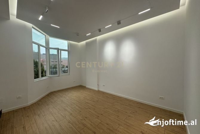 Ambient biznesi me qera 3+1 ne Tirane - 500 Euro