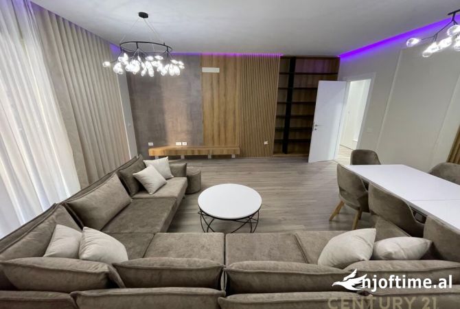 Shtepi me qera 2+1 ne Tirane - 1,400 Euro