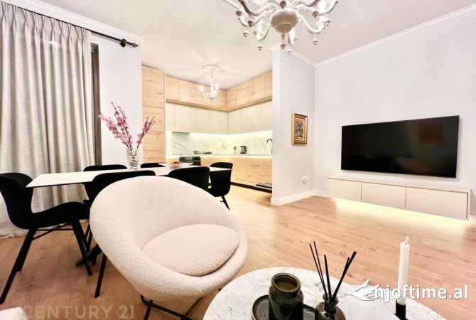 Shtepi me qera 2+1 ne Tirane - 1,100 Euro
