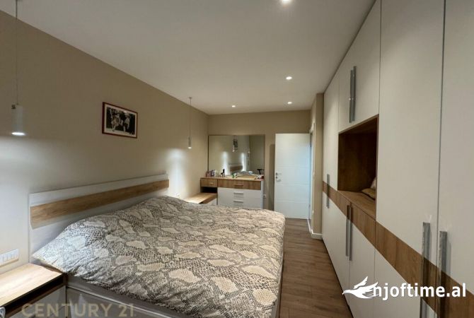 Shtepi me qera 2+1 ne Tirane - 900 Euro