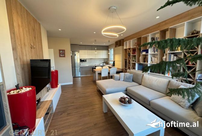 Shtepi me qera 2+1 ne Tirane - 900 Euro
