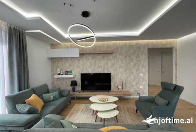 Shtepi me qera 4+1 ne Tirane - 1,500 Euro
