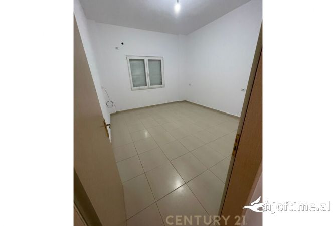 Shtepi me qera 2+1 ne Tirane - 500 Euro