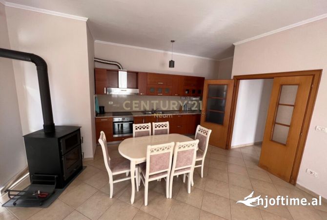 Shtepi me qera 3+1 ne Tirane - 900 Euro