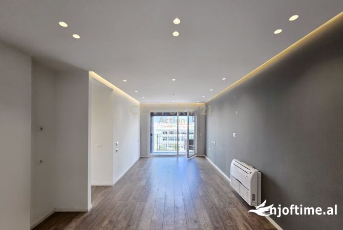 Ambient biznesi me qera 3+1 ne Tirane - 750 Euro
