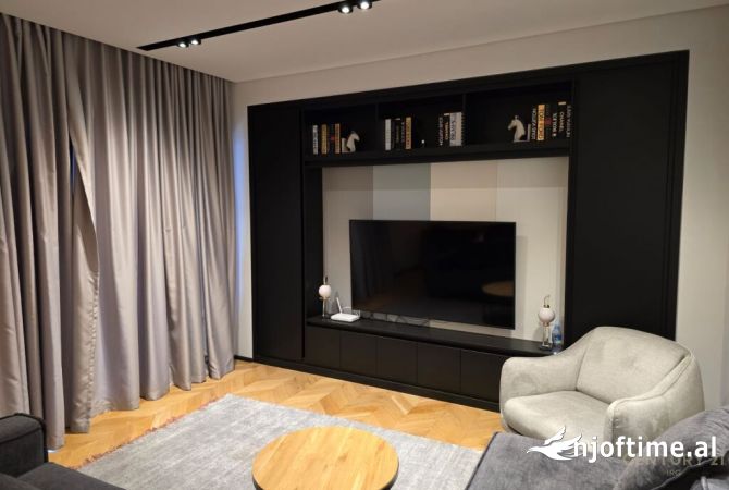 Shtepi me qera 2+1 ne Tirane - 750 Euro