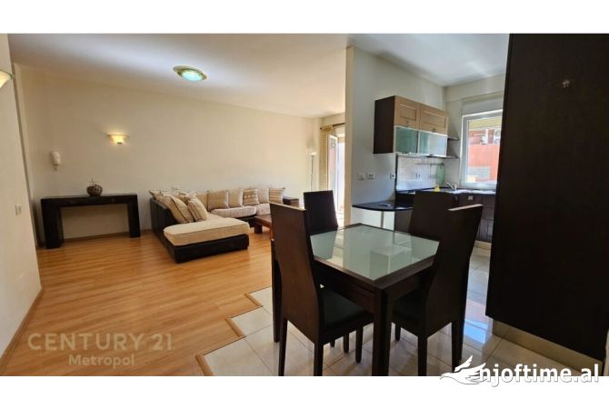 Shtepi me qera 2+1 ne Tirane - 800 Euro