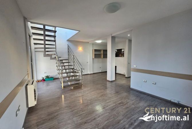 Ambient biznesi me qera 3+1 ne Tirane - 1,400 Euro
