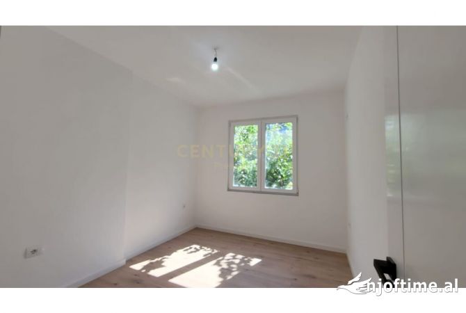 Ambient biznesi me qera 3+1 ne Tirane - 600 Euro