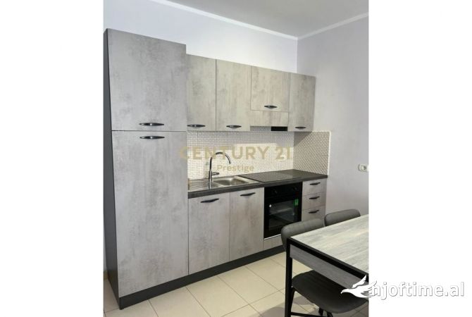 Shtepi me qera 2+1 ne Tirane - 500 Euro