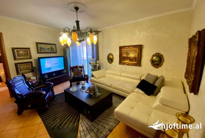 Shtepi me qera 1+1 ne Tirane - 700 Euro