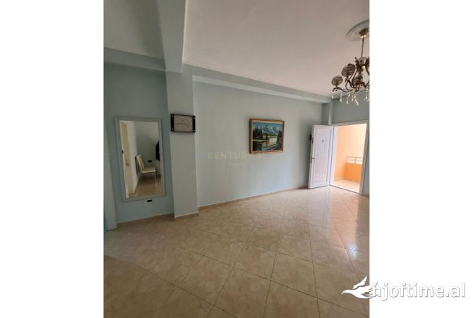 Shtepi me qera 1+1 ne Tirane - 650 Euro