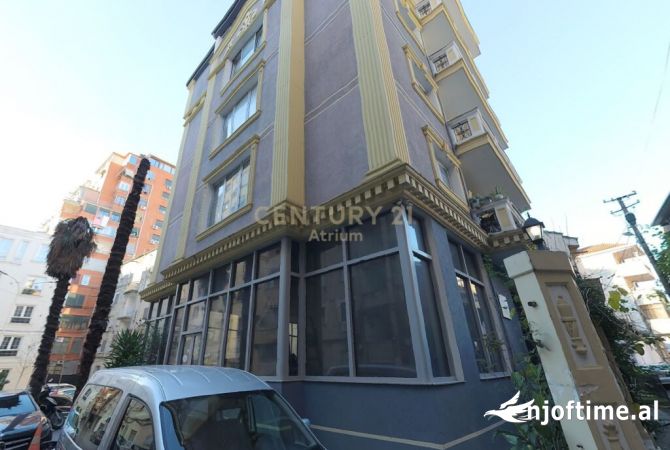 Ambient biznesi me qera 3+1 ne Tirane - 3,500 Euro