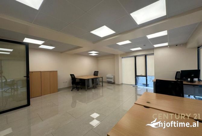 Ambient biznesi me qera 3+1 ne Tirane - 1,500 Euro