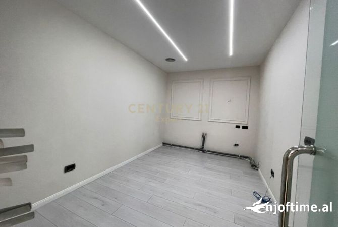 Ambient biznesi me qera 3+1 ne Tirane - 1,350 Euro