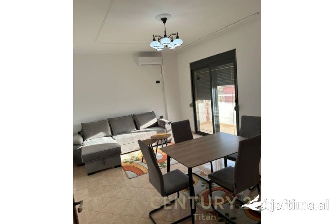 Shtepi me qera 2+1 ne Tirane - 550 Euro