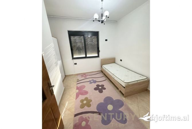 Shtepi me qera 2+1 ne Tirane - 550 Euro