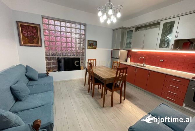 Shtepi me qera 2+1 ne Tirane - 750 Euro