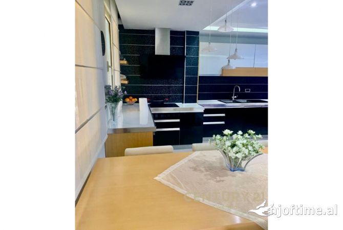 Shtepi me qera 2+1 ne Tirane - 600 Euro