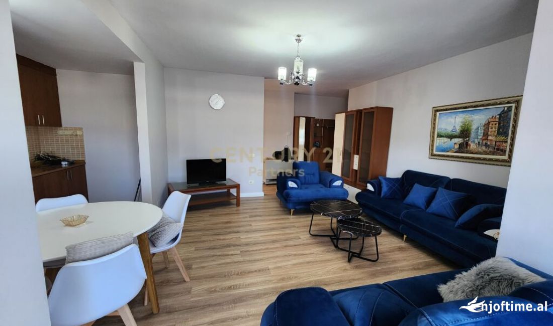 Shtepi me qera Apartament ne Tirane, 2+1, Mobilimi E mobiluar, Pagesa 700  Euro.
