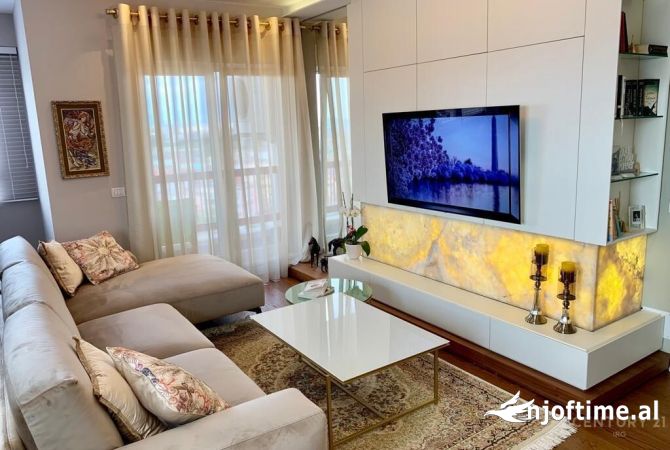 Shtepi me qera 2+1 ne Tirane - 1,100 Euro