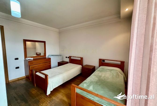 Shtepi me qera 3+1 ne Tirane - 1,300 Euro