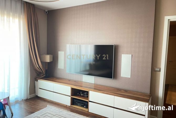 Shtepi me qera 2+1 ne Tirane - 2,200 Euro